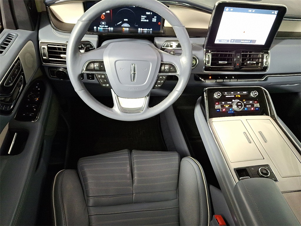 2019 Lincoln Navigator Black Label photo 10