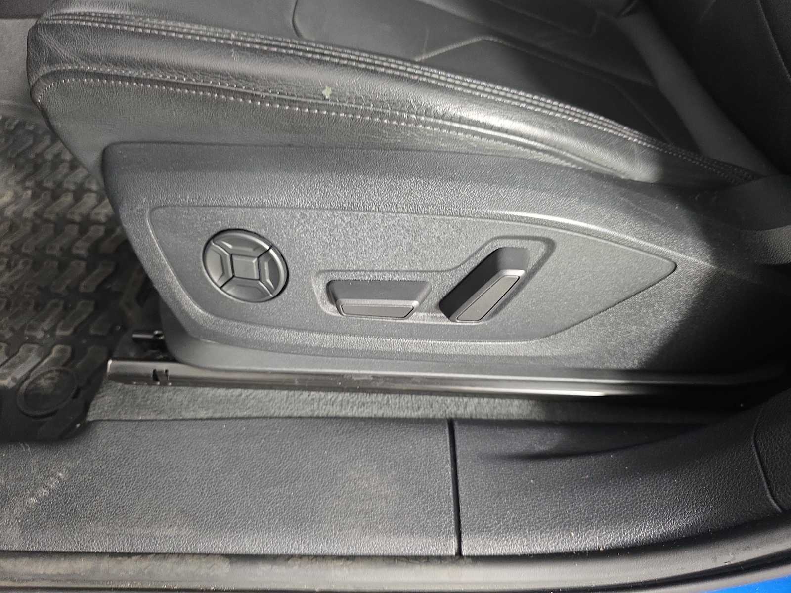 2022 Audi Q3 S line Premium Plus photo 23