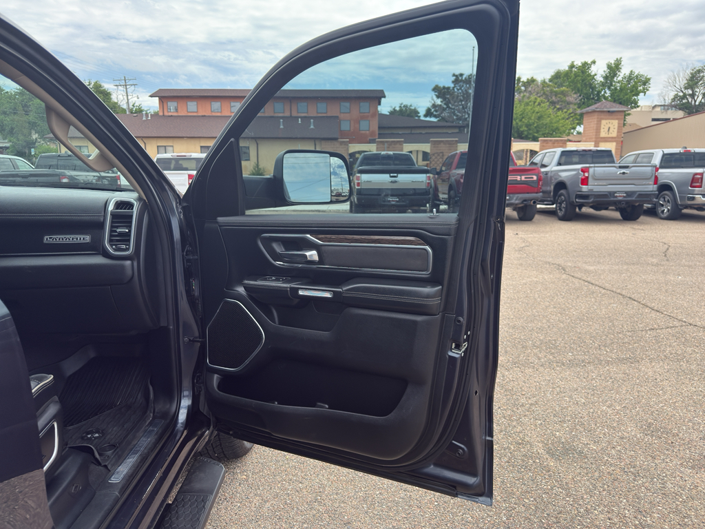 2019 Ram 1500 Laramie photo 13
