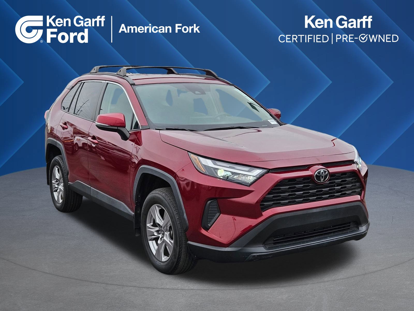 2023 Toyota RAV4 XLE's photo