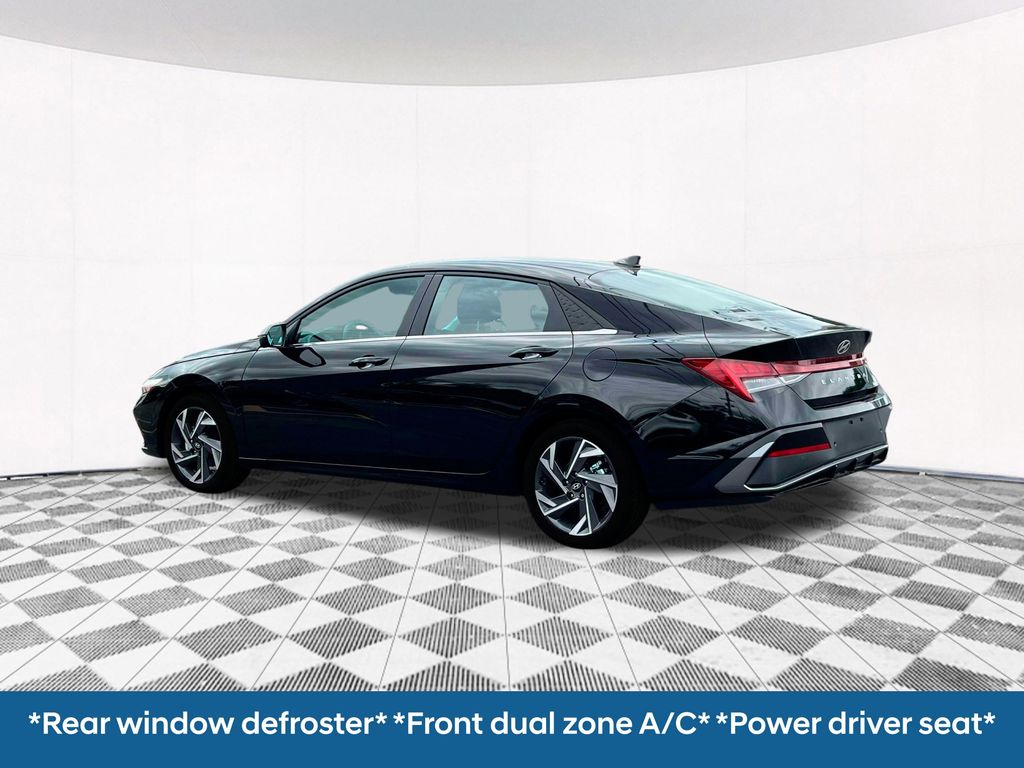 2025 Hyundai Elantra Limited photo 3