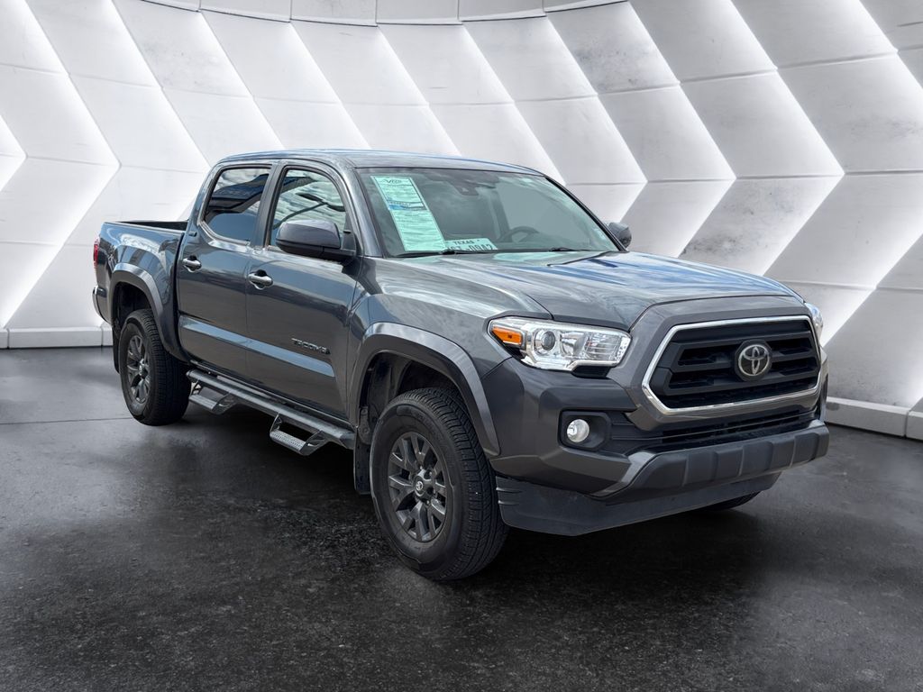 2023 Toyota Tacoma SR5's photo