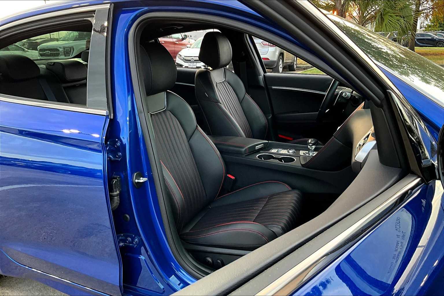 2024 Genesis G70 3.3T Sport Advanced photo 8