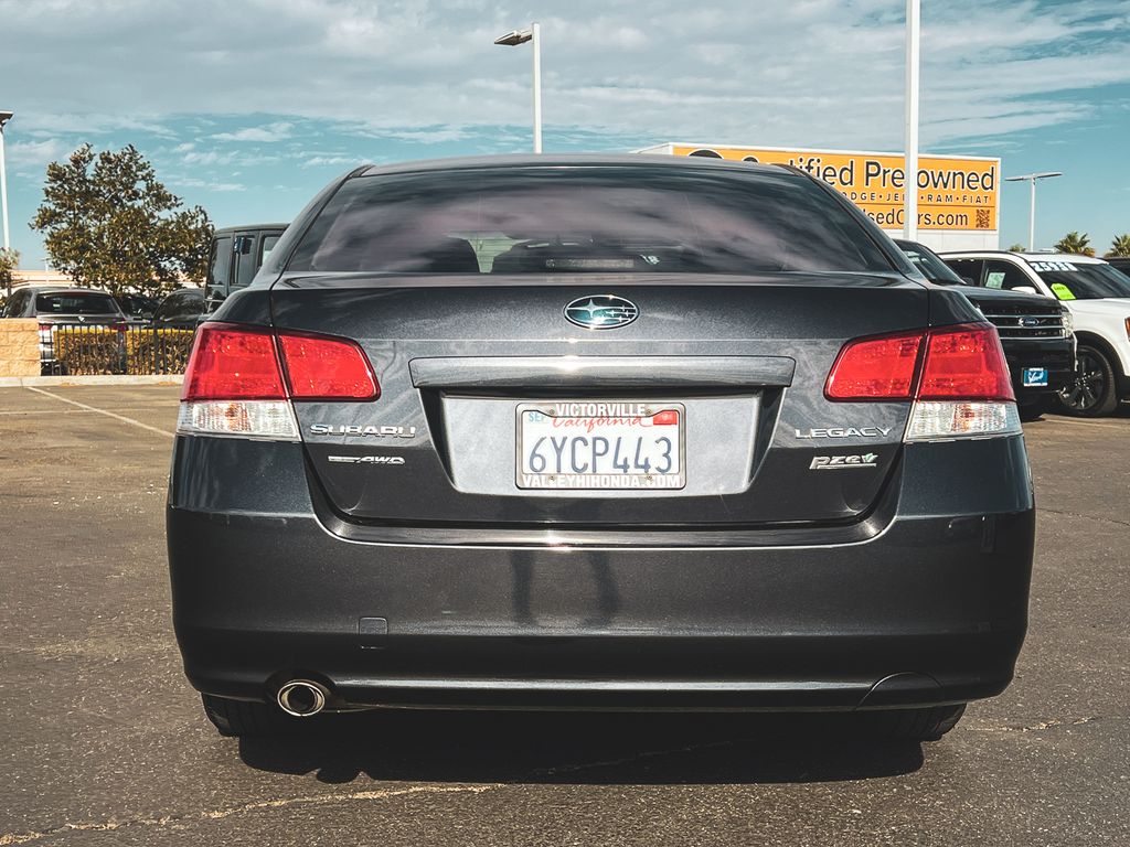 2013 Subaru Legacy 2.5i Premium photo 7