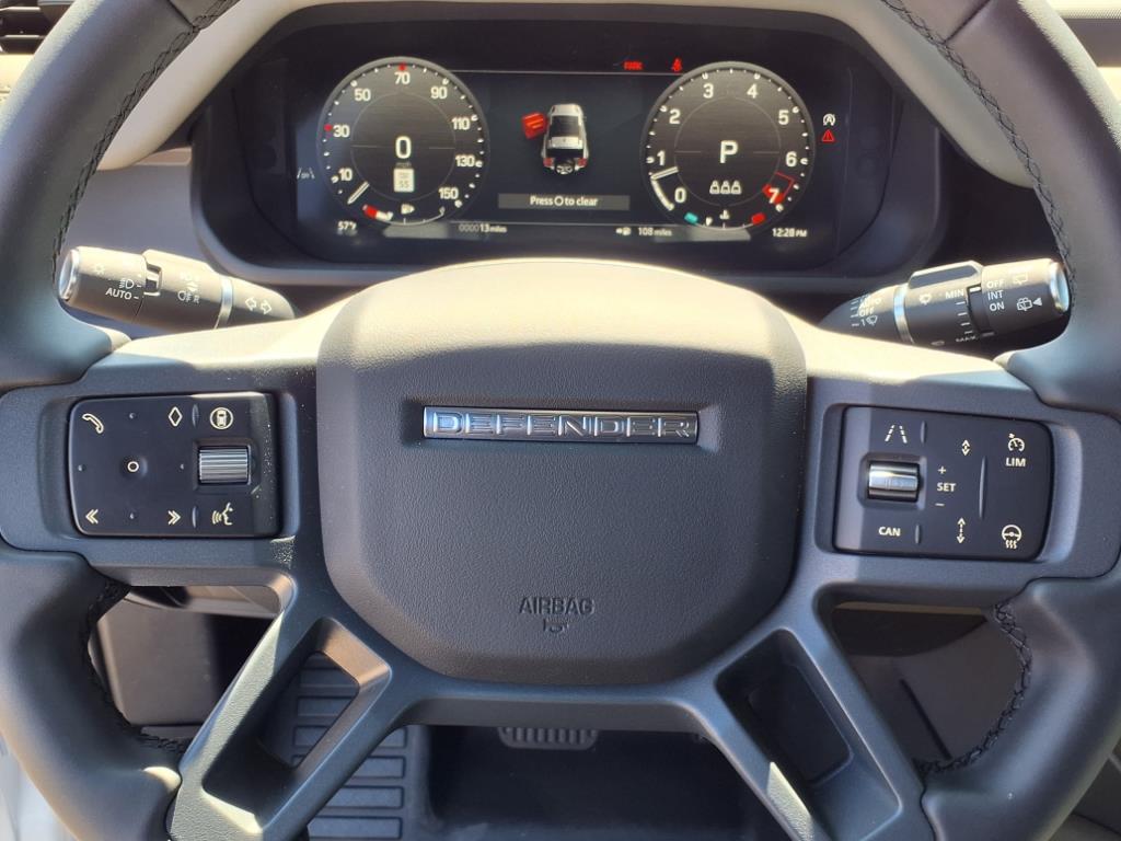 2025 Land Rover Defender 90 S photo 11