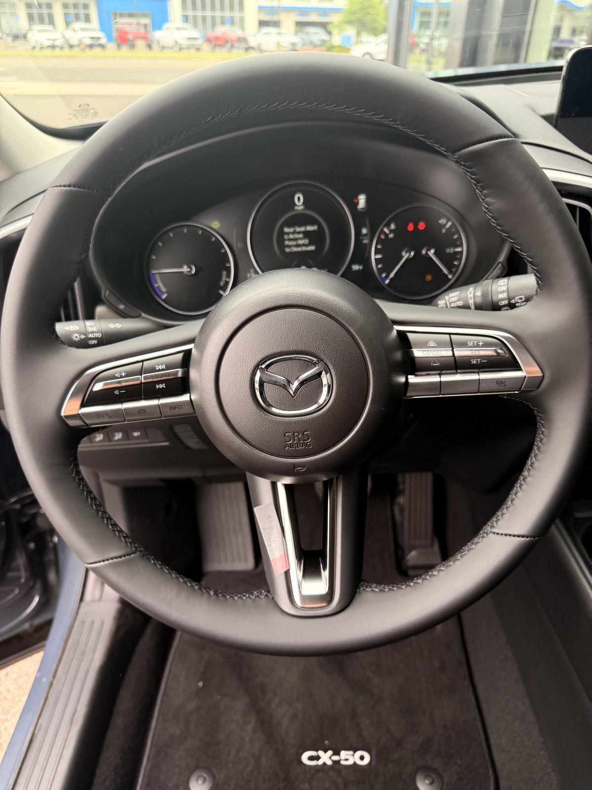 2025 Mazda CX-50 Premium photo 3