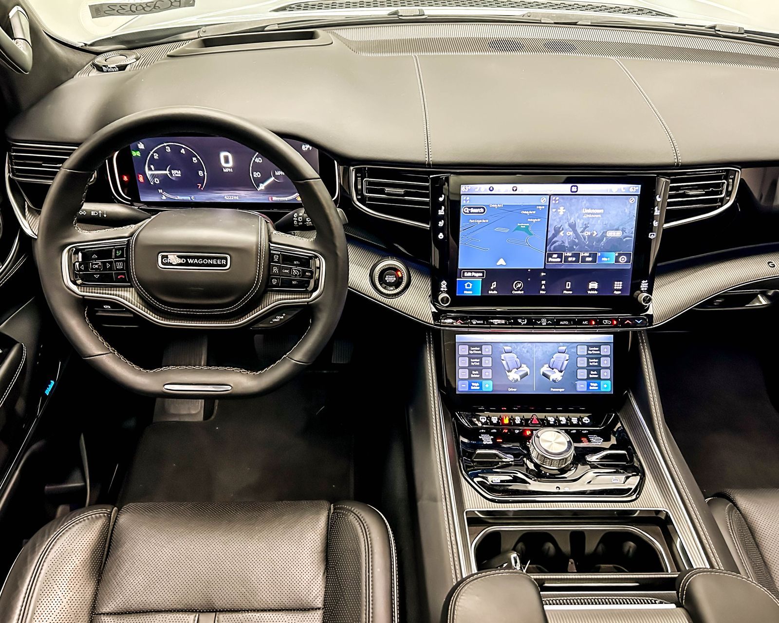 2023 Jeep Grand Wagoneer II photo 13