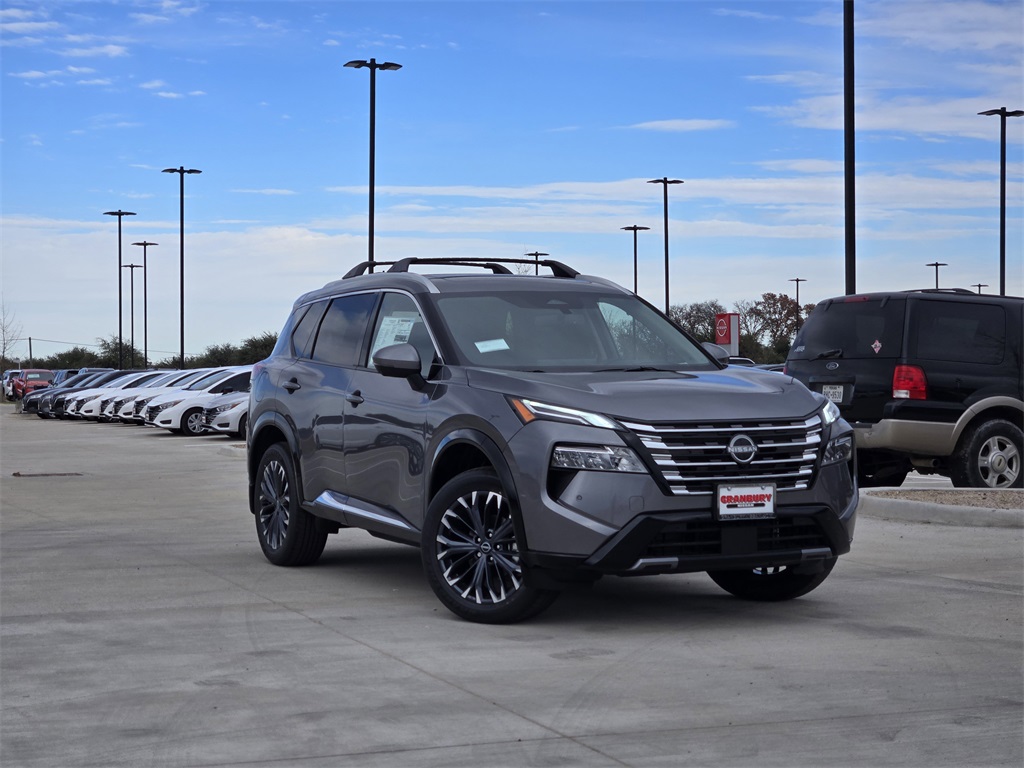 2026 Nissan Rogue Platinum's photo
