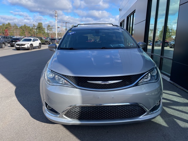 2020 Chrysler Pacifica Touring L photo 2
