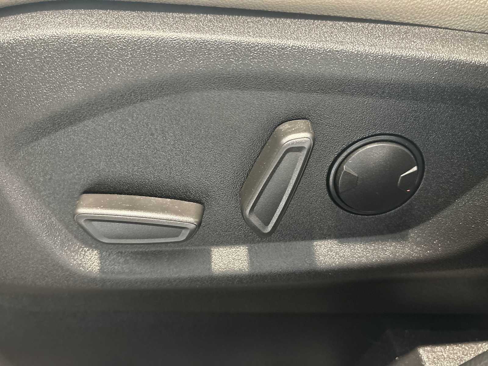 2024 Ford Edge Titanium photo 33
