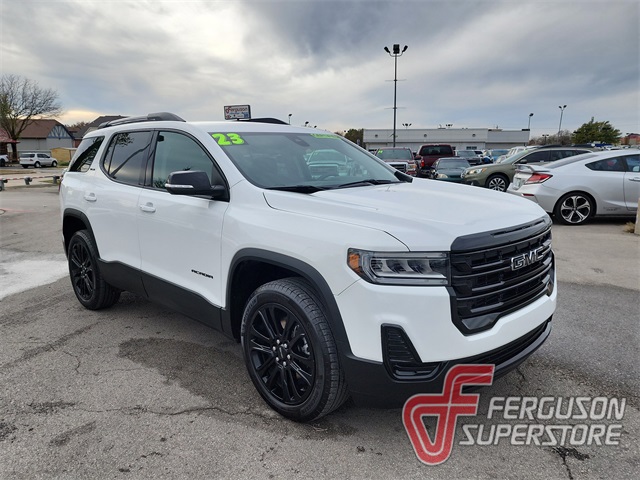 2023 GMC Acadia SLE's photo