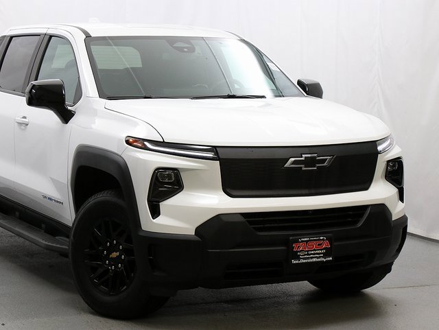 Used 2024 Chevrolet Silverado EV Work Truck with VIN 1GC10UED9RU206477 for sale in Wheeling, IL