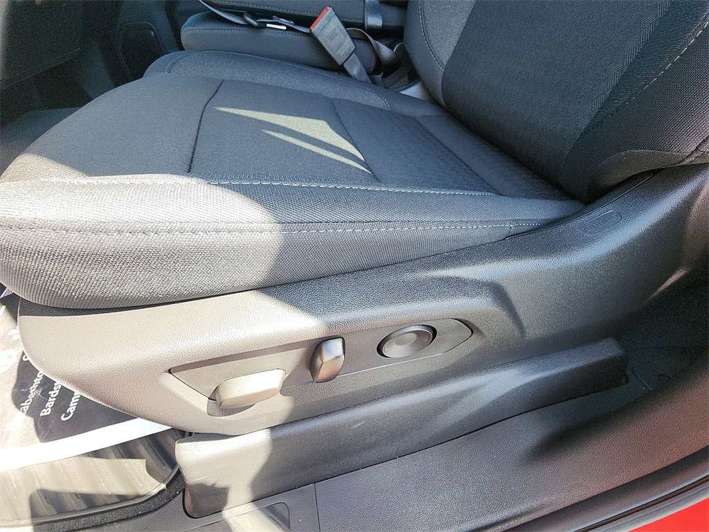 2025 Chevrolet Silverado 2500HD Custom photo 12