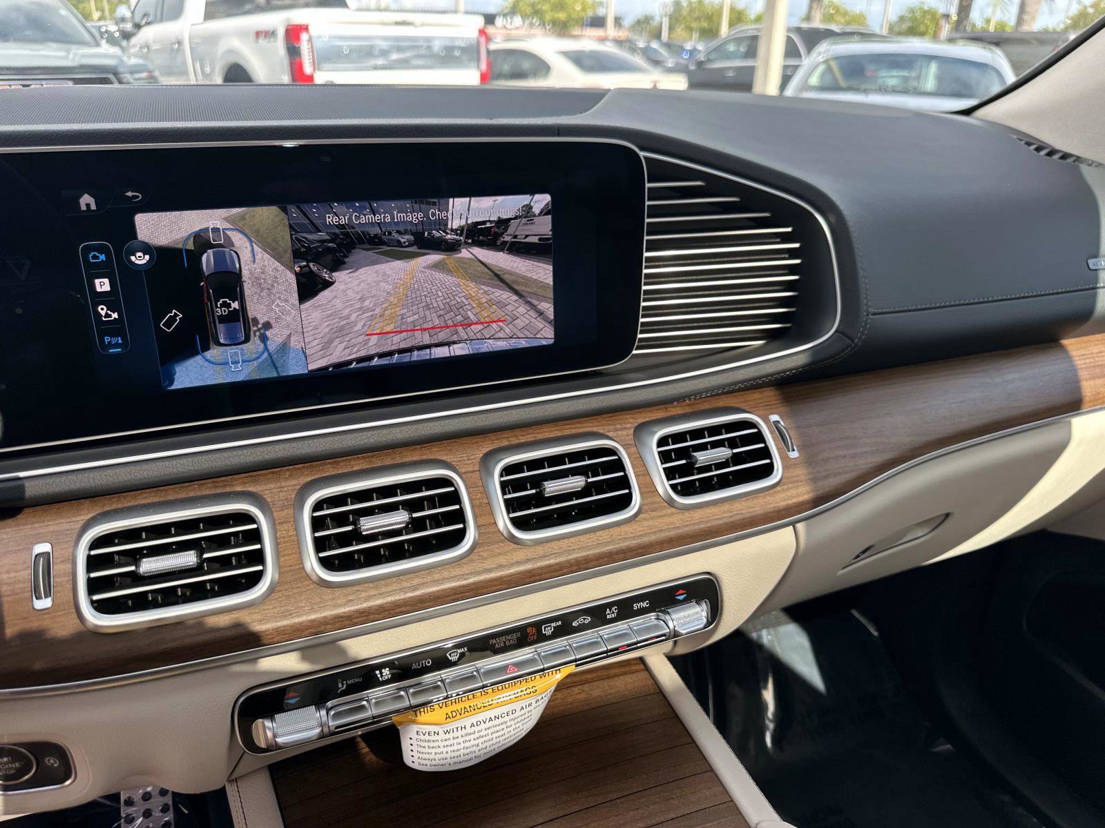 2026 Mercedes Benz GLS 450 4MATIC photo 28