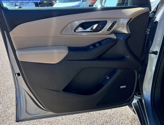2023 Chevrolet Traverse Premier photo 12
