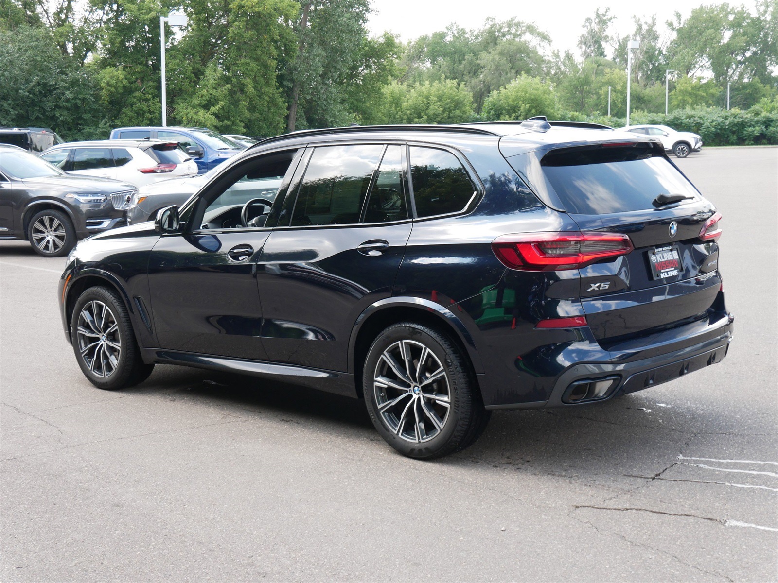 Used 2022 BMW X5 40i with VIN 5UXCR6C05N9L10924 for sale in Maplewood, Minnesota