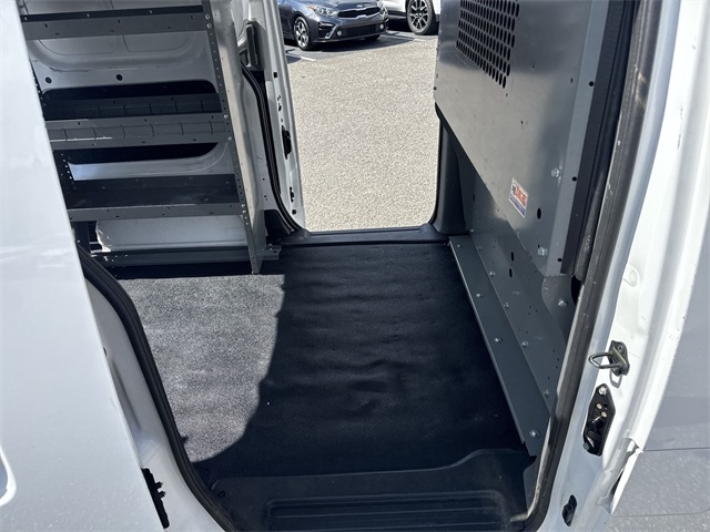 2021 Nissan NV200 S photo 11