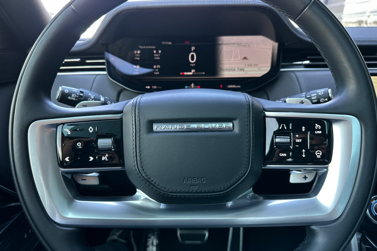 2023 Land Rover Range Rover SE photo 26