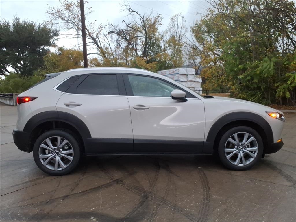 2023 Mazda CX-30 2.5 S Preferred photo 2
