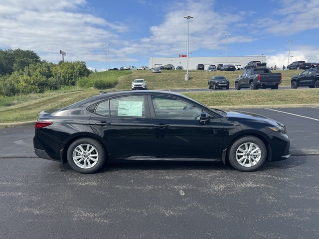 2025 Toyota Camry LE photo 2