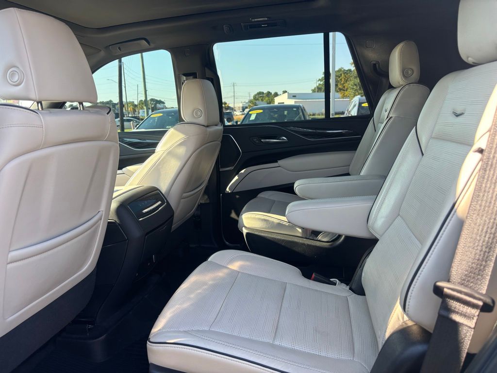2022 Cadillac Escalade Sport photo 7