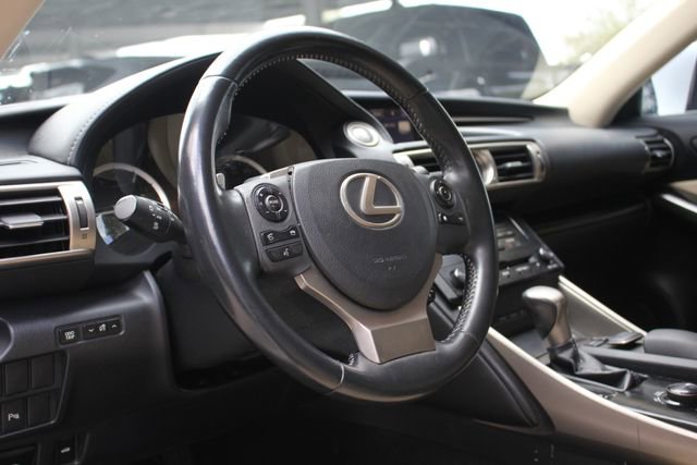 2014 Lexus IS 350 photo 5