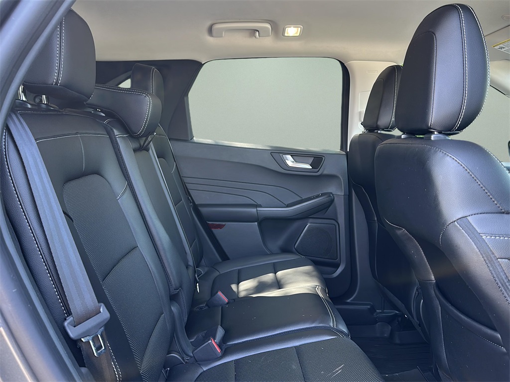2022 Ford Escape SEL photo 19