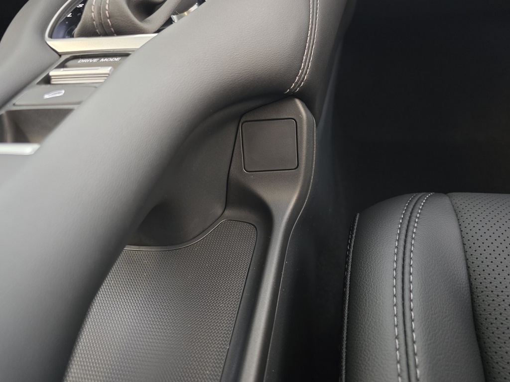2026 Honda HR-V EX-L photo 33