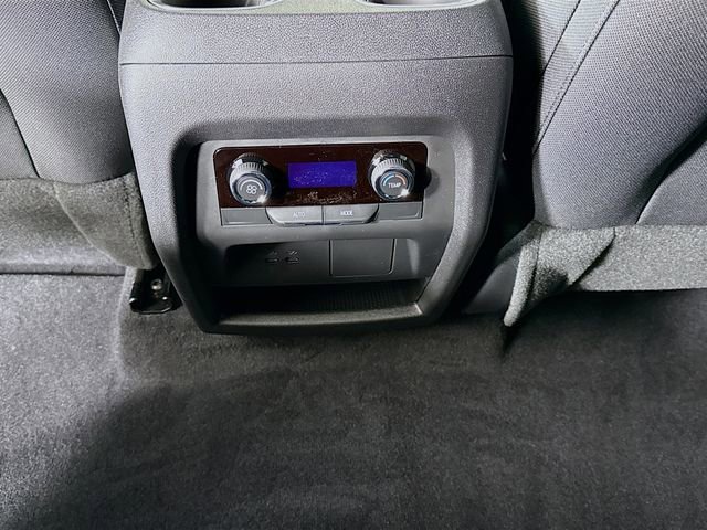 2025 Chevrolet Traverse photo 24