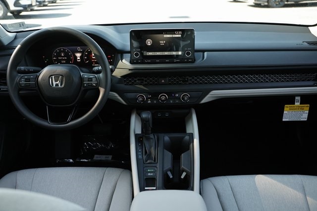 2025 Honda Accord LX photo 19