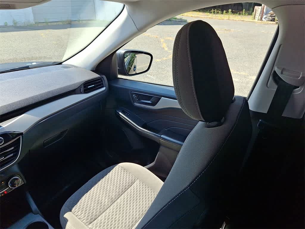 2022 Ford Escape SE Hybrid photo 11