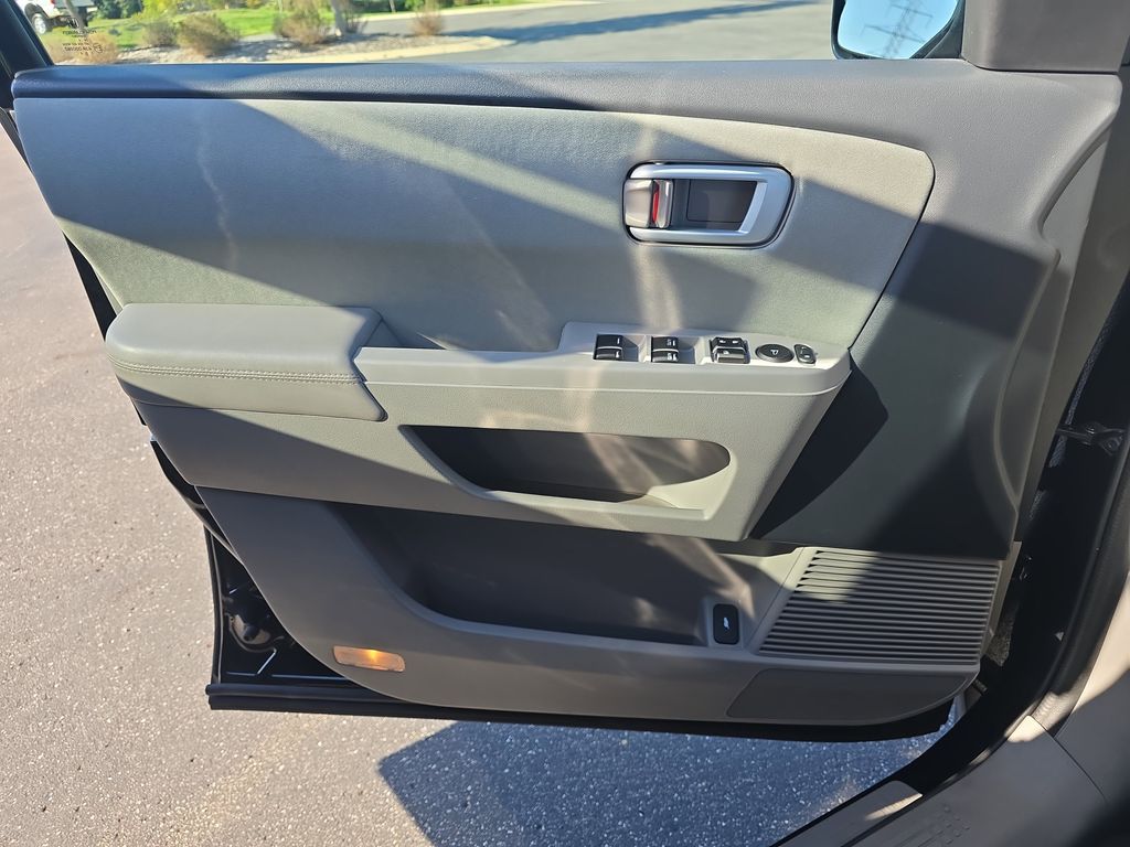 2015 Honda Pilot EX photo 23