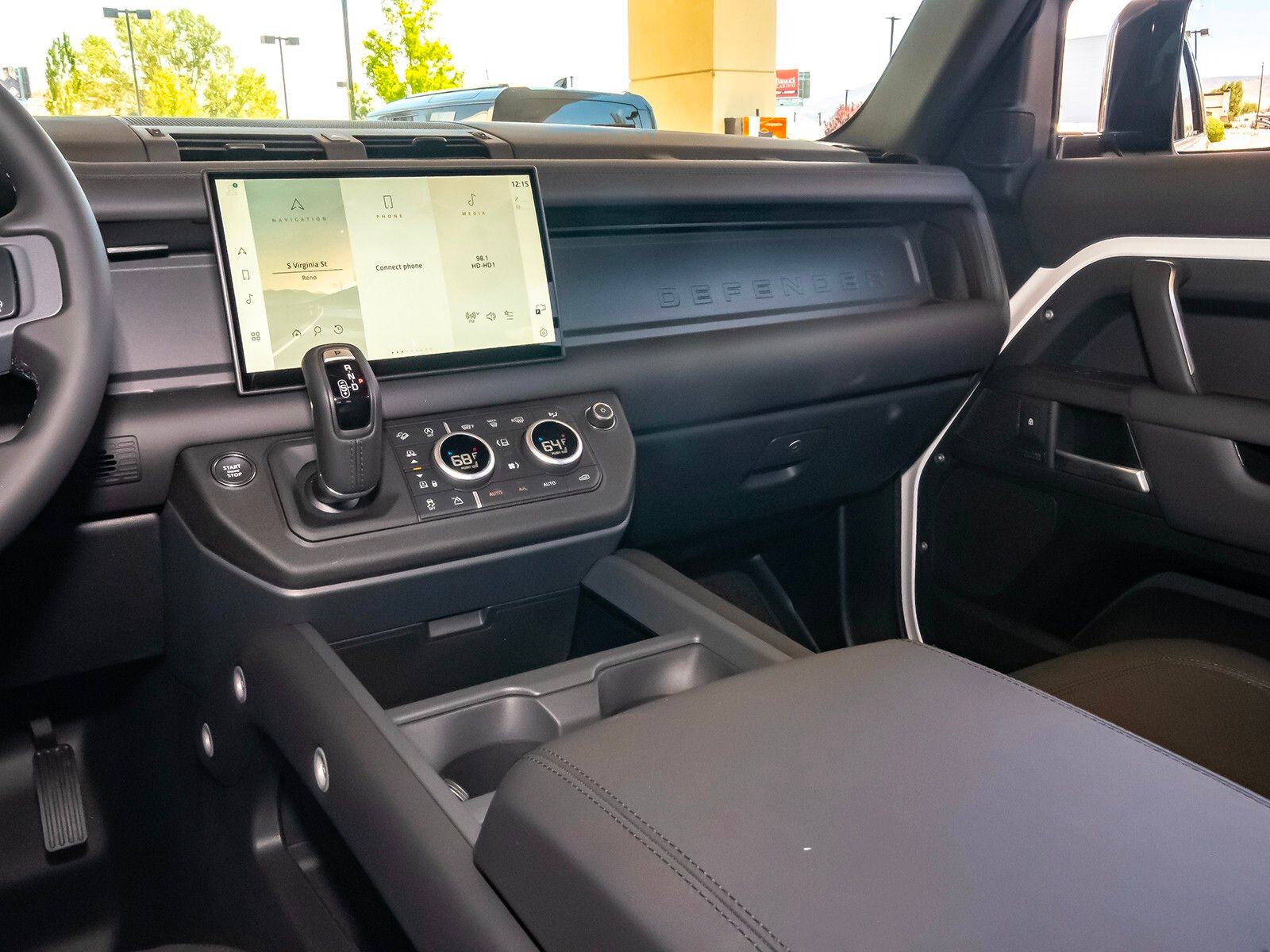 2025 Land Rover Defender 110 X-Dynamic SE photo 20