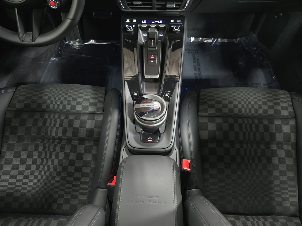 2026 Porsche 911 4 GTS photo 20