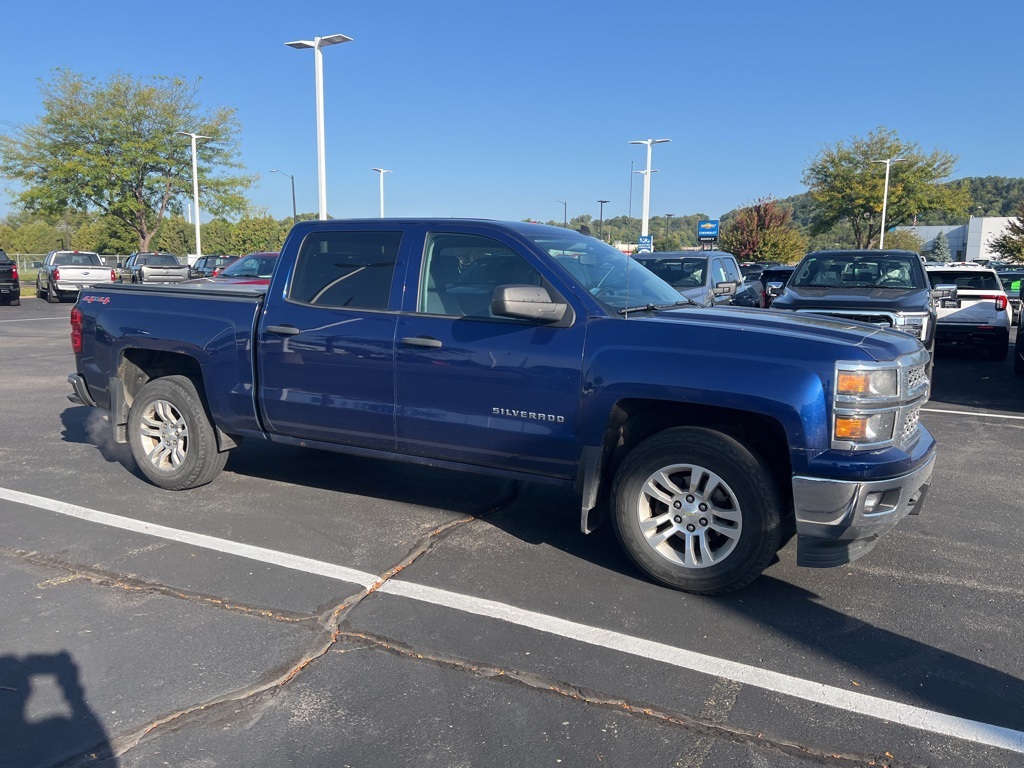 2014 Chevrolet Silverado 1500 LT photo 2