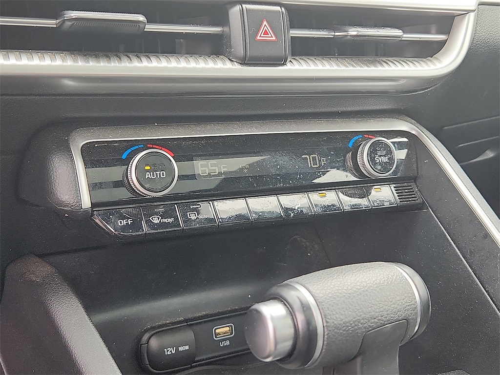 2023 Kia K5 GT-Line photo 16