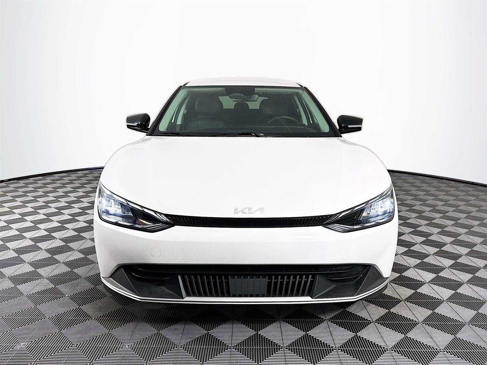 2022 Kia EV6 Light photo 2