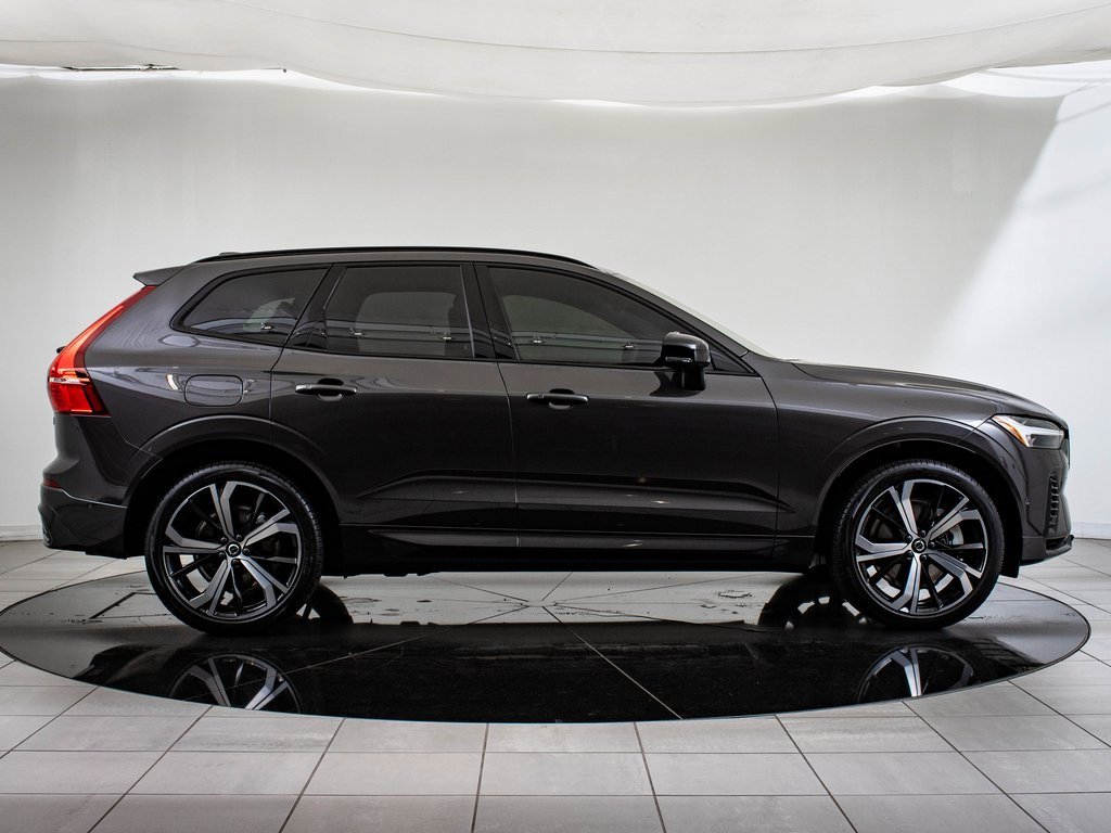 2024 Volvo XC60 Recharge Hybrid Ultimate photo 11