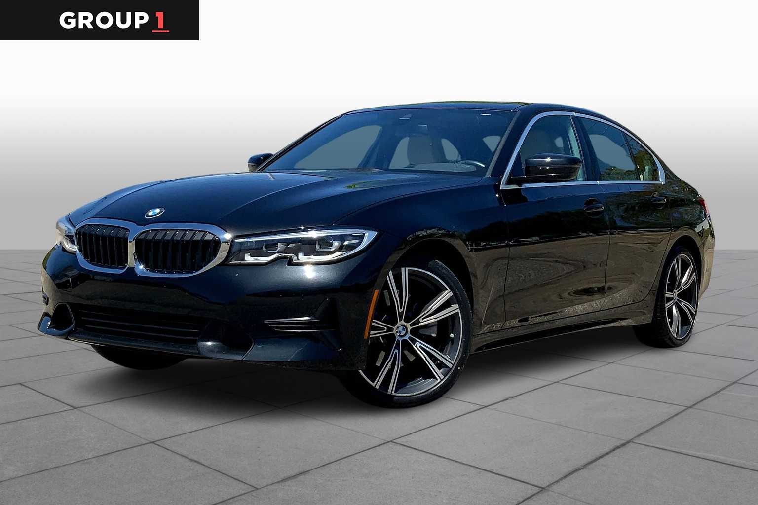 2021 BMW 3 Series 330i's photo