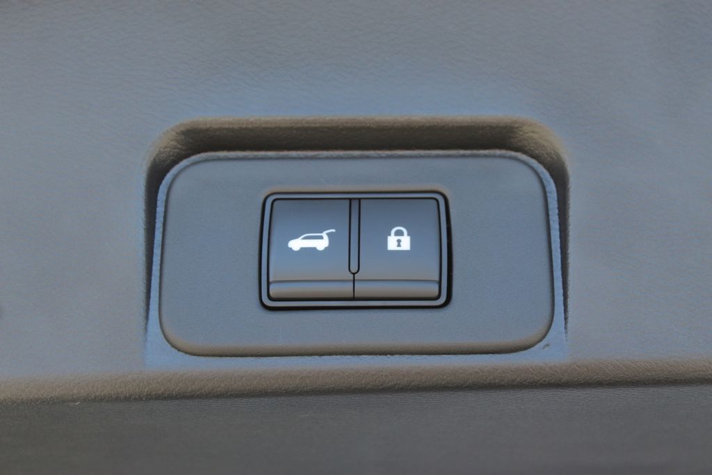 2023 Nissan Rogue SL photo 11