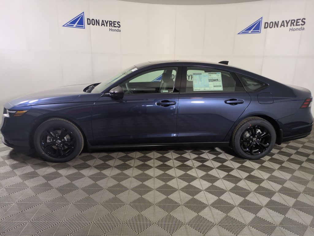 2025 Honda Accord SE photo 2