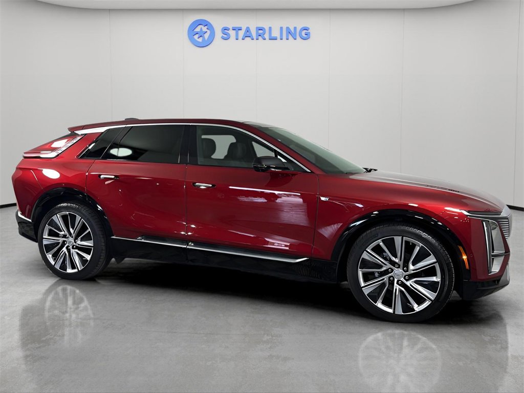 2024 Cadillac Lyriq Luxury photo 12