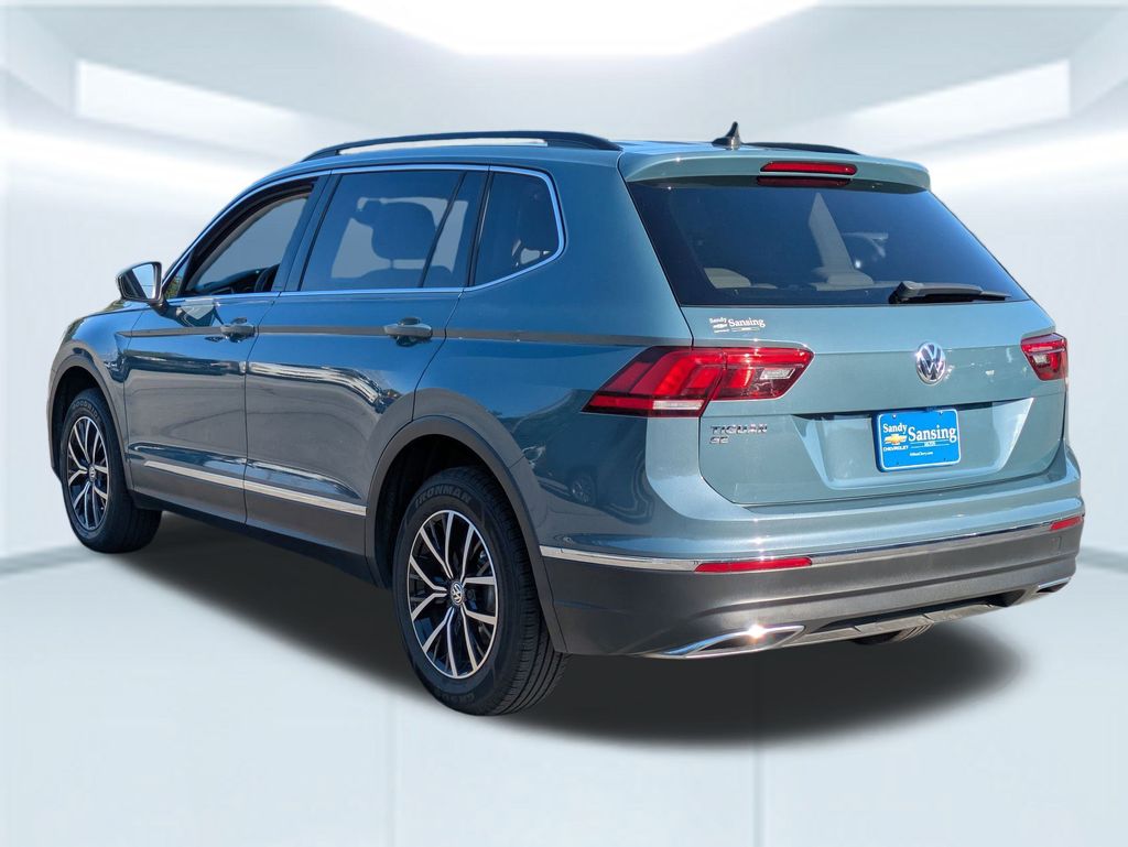 2021 Volkswagen Tiguan SE photo 2