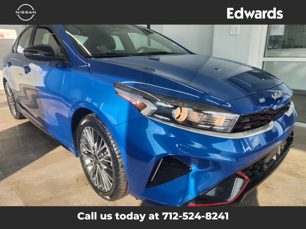 2023 Kia Forte GT-Line photo 2