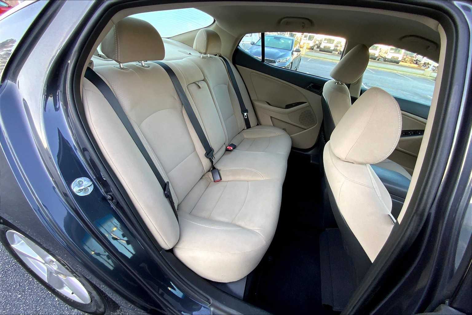 2015 Kia Optima LX photo 18