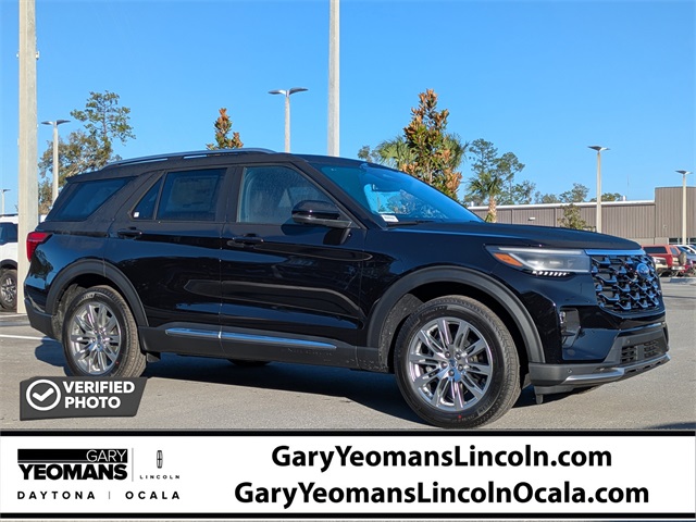 2026 Ford Explorer Platinum's photo