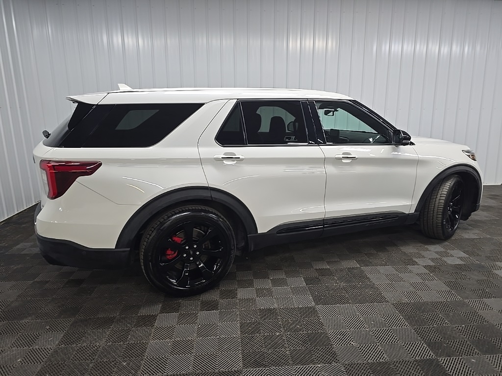 2021 Ford Explorer ST photo 3
