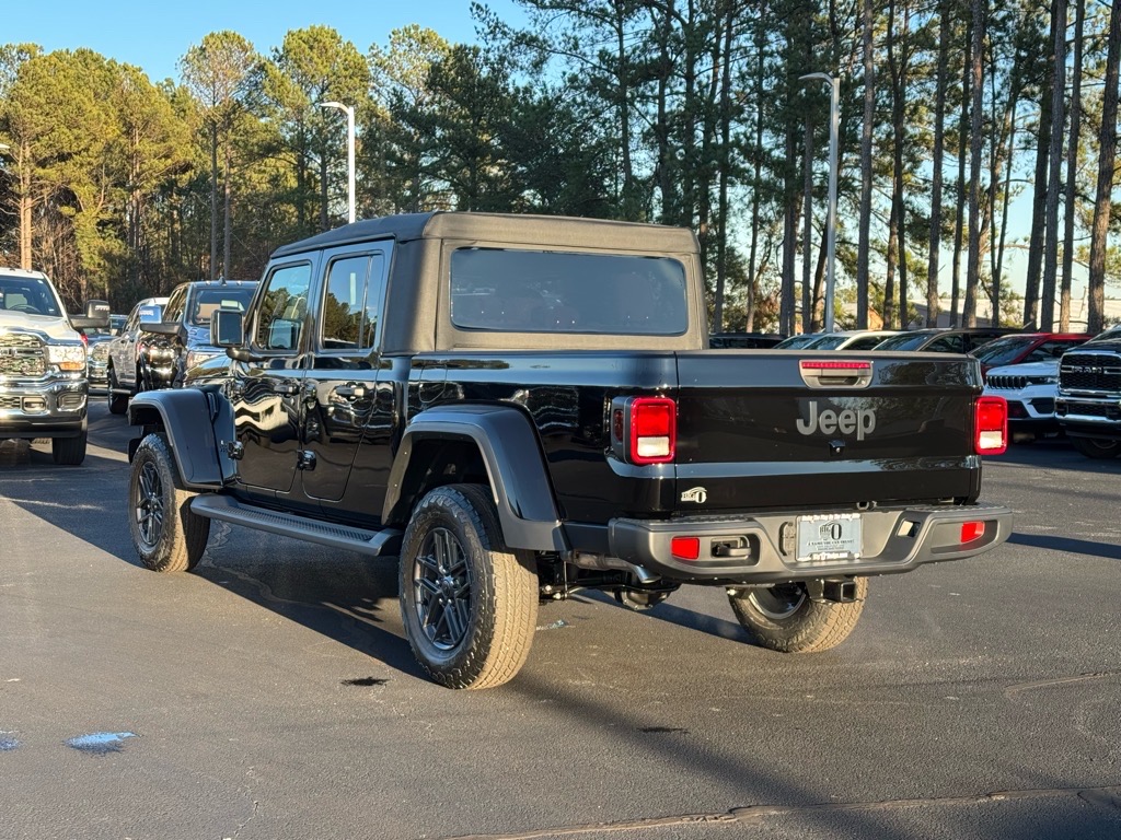 2025 Jeep Gladiator Sport S photo 2