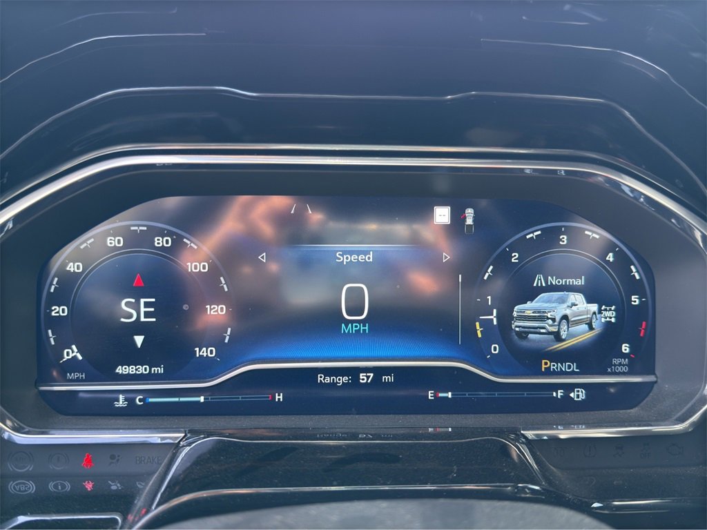 2022 Chevrolet Silverado LT photo 9