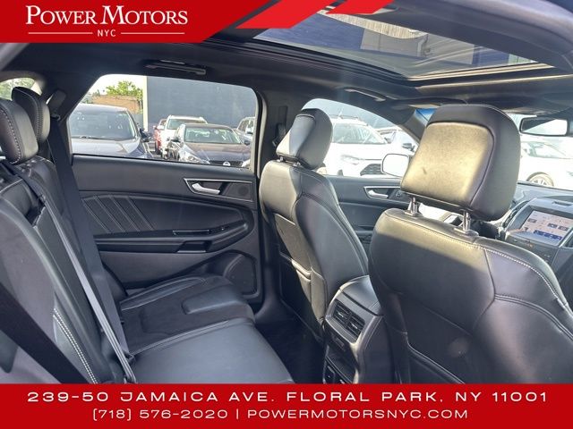 2020 Ford Edge ST photo 29